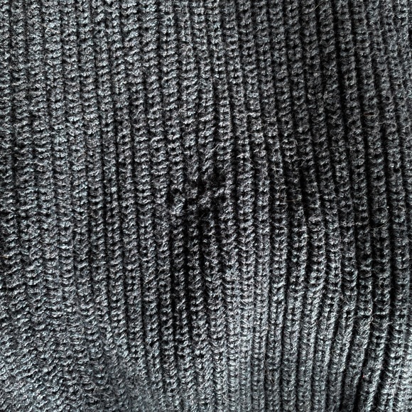 SOLD ON DEPOP Vintage Eddie Bauer Ribbed Cotton Henley Sweater - Picture 5 of 5